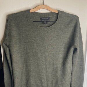 Tahari Green 100% extrafine Merino Wool Sweater